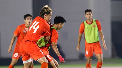 HLV Kim Sang Sik chia người theo dõi Malaysia, Indonesia 